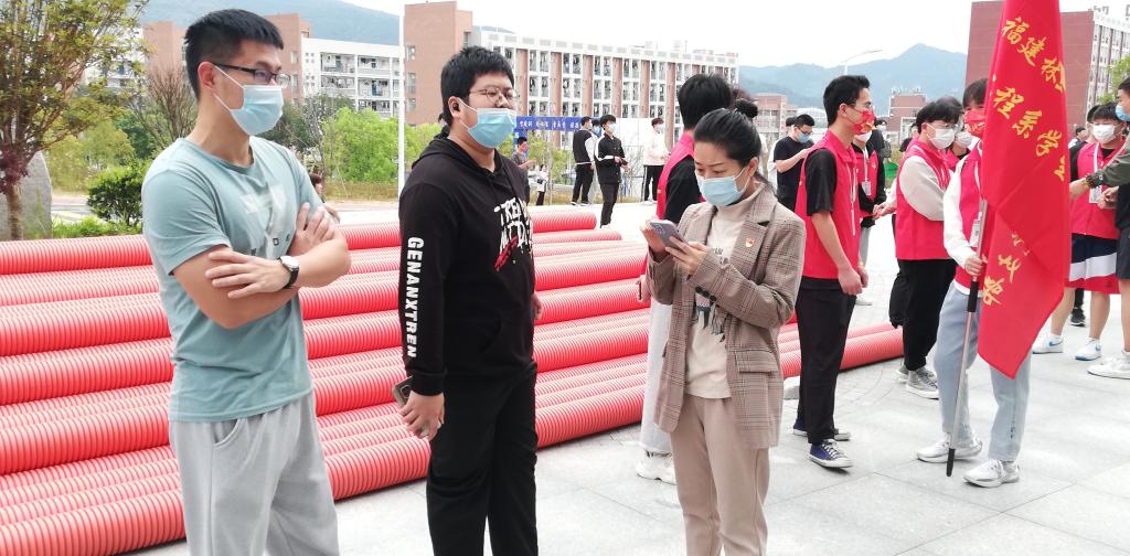 丁玲